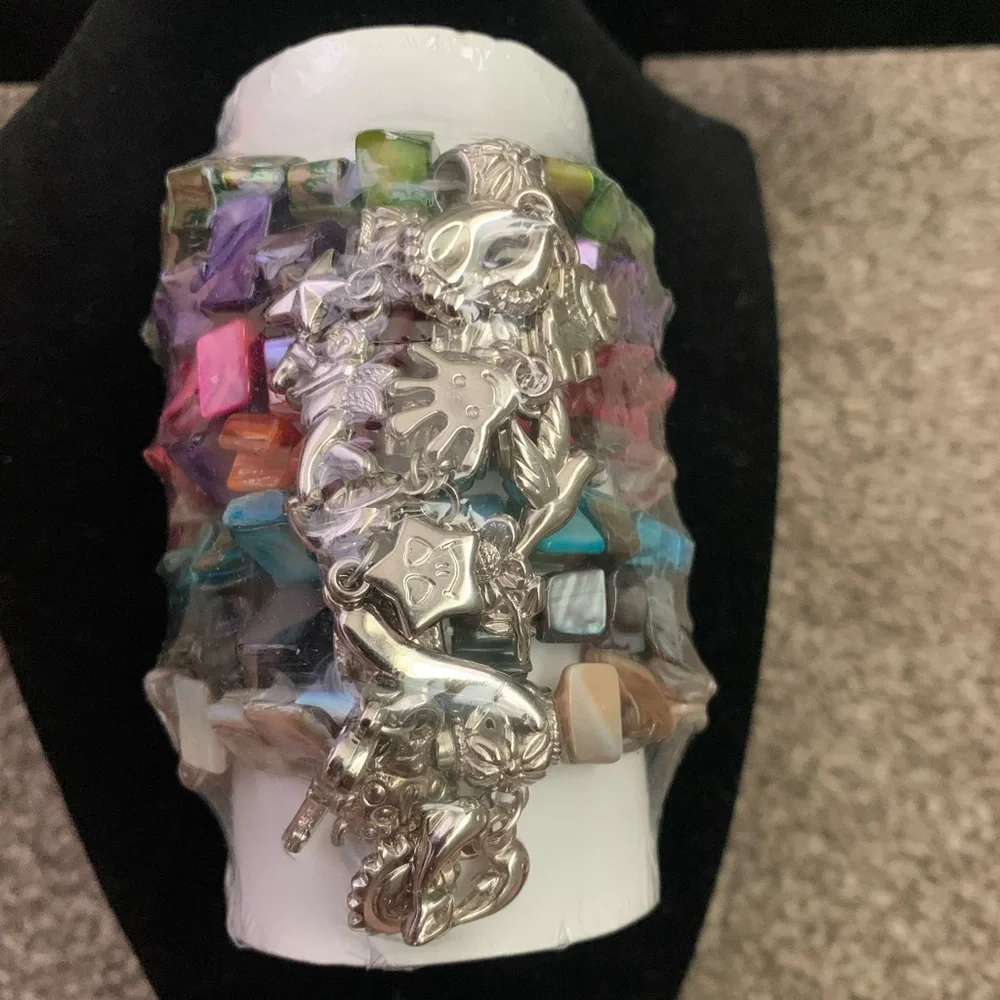 Shell charmed bracelets set - Picture 3 of 4